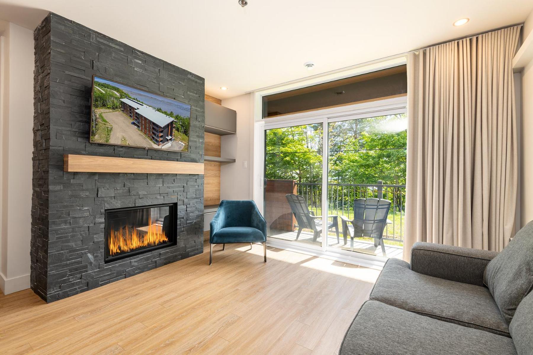 Les Appartements Du Massif De Charlevoix Петит-Ривьер-Сен-Франсуа Номер фото