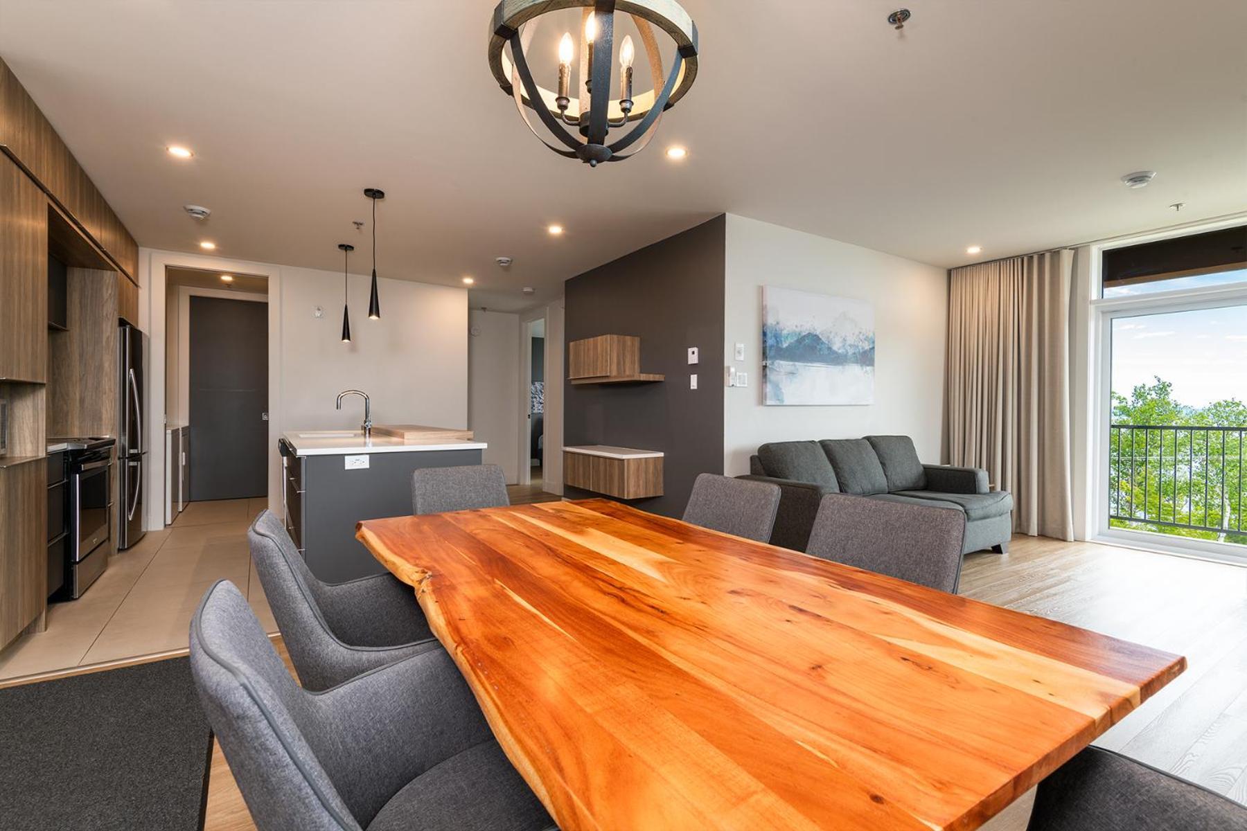 Les Appartements Du Massif De Charlevoix Петит-Ривьер-Сен-Франсуа Экстерьер фото