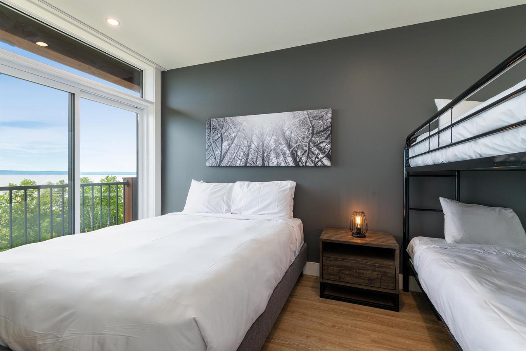 Les Appartements Du Massif De Charlevoix Петит-Ривьер-Сен-Франсуа Номер фото