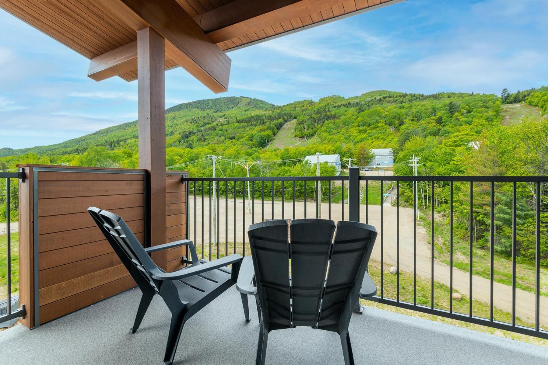 Les Appartements Du Massif De Charlevoix Петит-Ривьер-Сен-Франсуа Номер фото